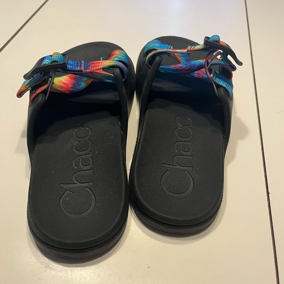 Chaco women’s size 5 slip on sandal black rainbow tie dye straps - Picture 2 of 6
